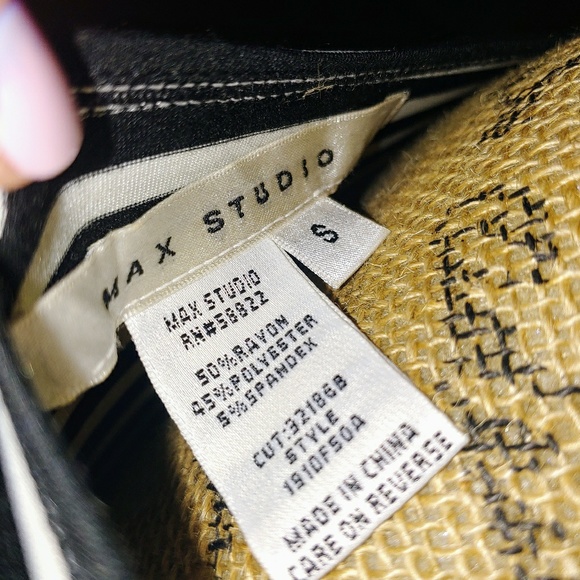 🔥SALE🔥Max Studio Body Con Dress - Picture 7 of 8